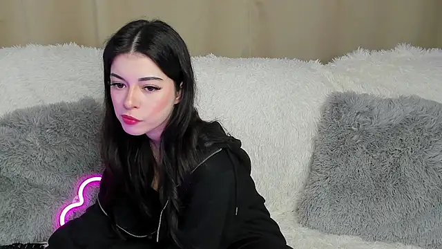 LisaColee online show from June 6, 2026, 8:14 pm