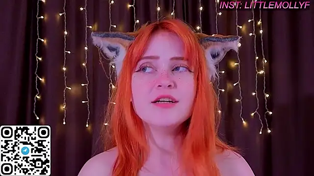 Snapshot of LittleFoxHole chatting on June 27, 2026, 1:44 am LittleFoxHole online show from June 27, 2026, 1:44 am