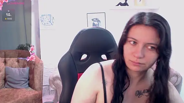 Snapshot of amanda_rousee chatting on February 27, 2026, 3:51 am amanda rousee online show from February 27, 2026, 3:51 am