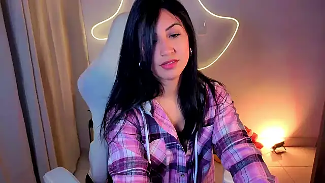 Snapshot of chloebum_ chatting on January 16, 2026, 11:14 am chloebum online show from January 16, 2026, 11:14 am