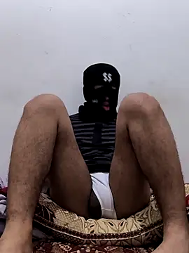 Snapshot of twinkarabboy chatting on February 3, 2026, 12:32 pm twinkarabboy online show from February 3, 2026, 12:32 pm