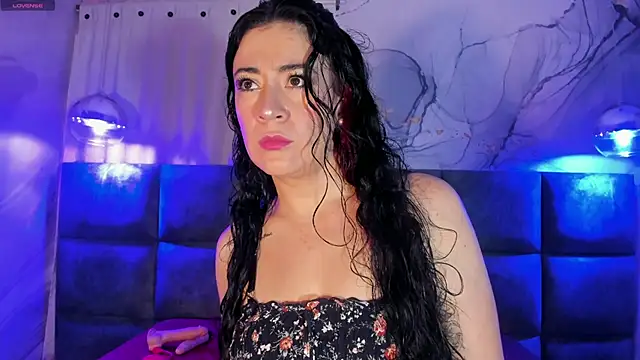 Victoria01  online show from May 28, 2026, 2:52 am