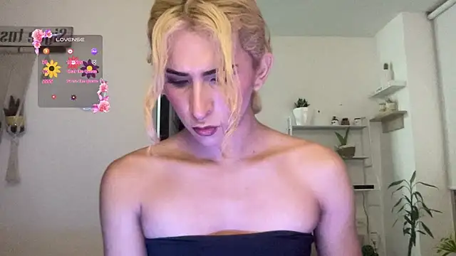 Snapshot of isa_fox_23 chatting on January 8, 2026, 12:49 am isa fox 23 online show from January 8, 2026, 12:49 am