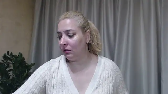 sweetpussy13 online show from June 3, 2026, 5:19 am