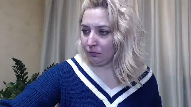 Snapshot of sweetpussy13 chatting on February 27, 2025, 7:08 am sweetpussy13 online show from February 27, 2025, 7:08 am