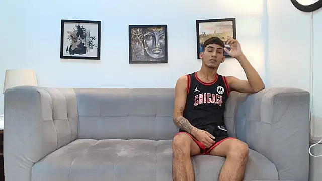 DIAMOND BLACKS online show from February 21, 2026, 7:43 am