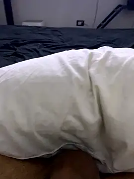 chiquixxxxxxxxxx online show from January 14, 2026, 3:43 am