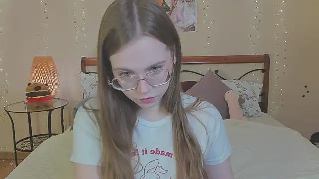 Snapshot of miya_soft chatting on February 13, 2026, 1:16 am miya soft online show from February 13, 2026, 1:16 am