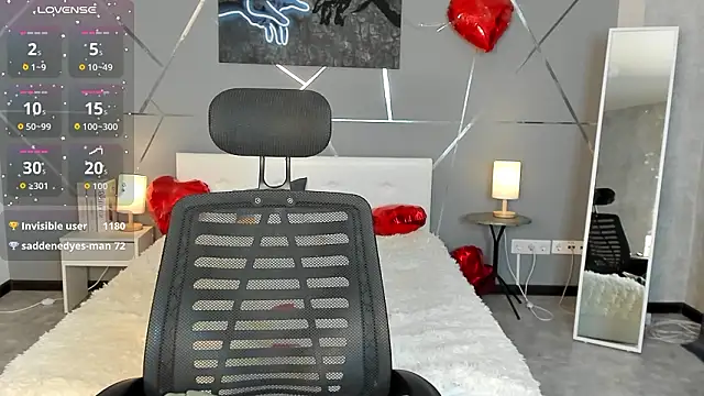 miss  evelyne online show from February 20, 2026, 6:26 am