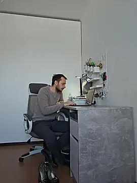 Snapshot of Lovebackground chatting on February 3, 2026, 8:41 am Lovebackground online show from February 3, 2026, 8:41 am