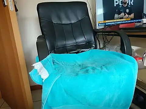 Snapshot of kaikedelicinha chatting on February 7, 2026, 5:32 pm kaikedelicinha online show from February 7, 2026, 5:32 pm