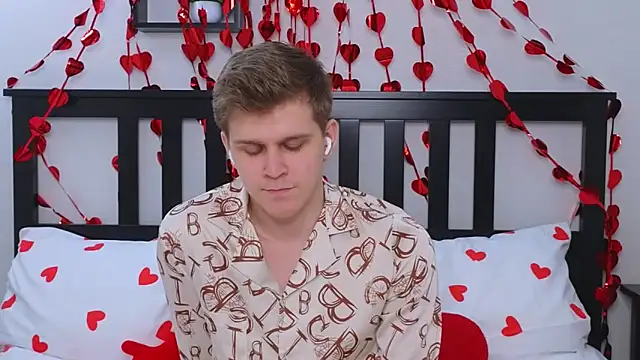 Snapshot of NickJohnas chatting on February 13, 2026, 1:33 pm NickJohnas online show from February 13, 2026, 1:33 pm