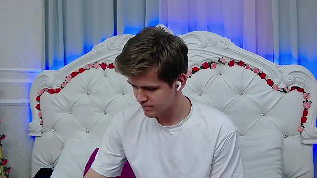 NickJohnas online show from April 15, 2026, 8:20 pm