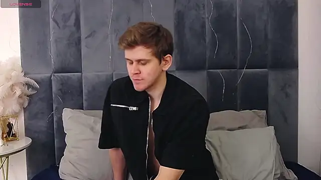 Snapshot of NickJohnas chatting on February 1, 2026, 4:11 am NickJohnas online show from February 1, 2026, 4:11 am