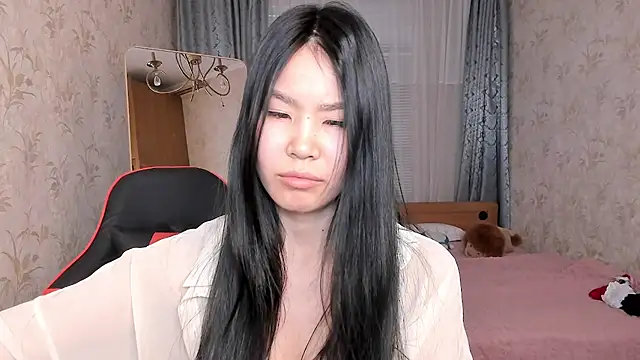 amiya cute online show from March 25, 2026, 4:28 pm