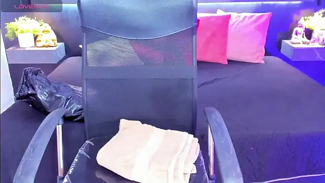 arcangel harris online show from April 13, 2026, 7:07 pm