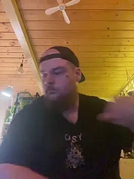 YoursxTruly online show from February 12, 2026, 6:02 am