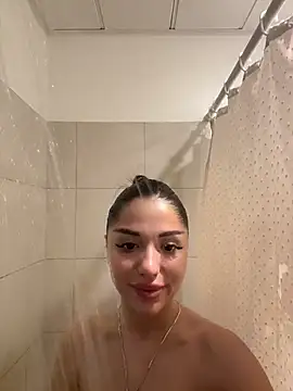 SilkyMira online show from February 13, 2026, 5:57 pm