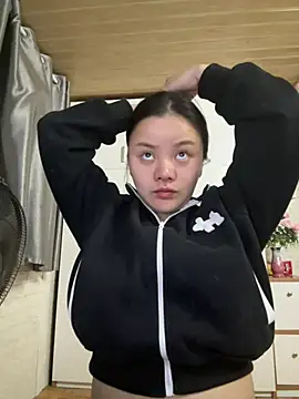 leo-kitty online show from March 3, 2026, 2:57 pm