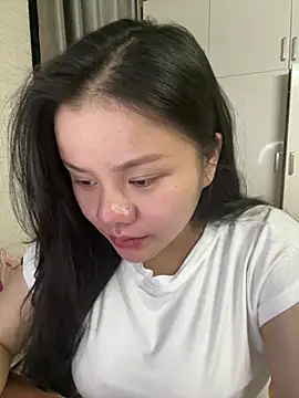 leo-kitty online show from April 1, 2026, 2:47 pm