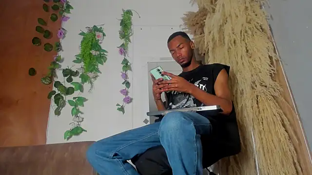 Snapshot of Higger_dick chatting on December 22, 2025, 1:11 pm Higger dick online show from December 22, 2025, 1:11 pm