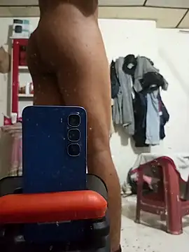 Marshallbronnxx online show from April 13, 2026, 6:23 pm