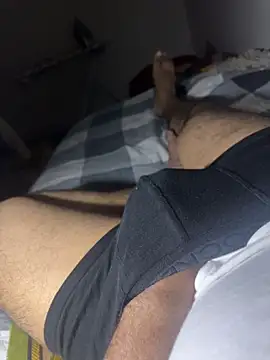 Night outcam online show from May 4, 2026, 11:57 am