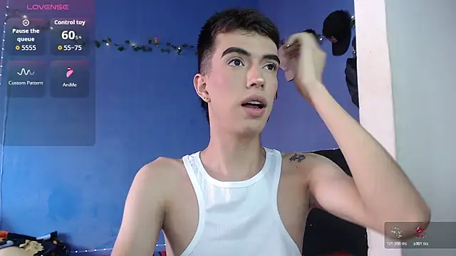 Juan Gomezz26 online show from June 6, 2026, 8:14 pm