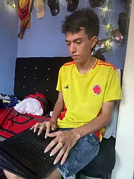 Juan Gomezz26 online show from March 26, 2026, 10:40 pm