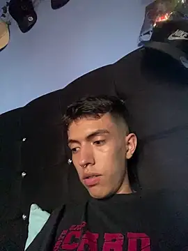 Juan Gomezz26 online show from April 4, 2026, 10:27 pm