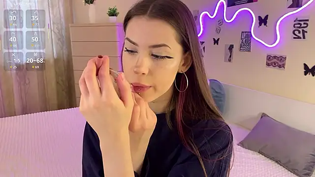 Snapshot of DreamyPalace chatting on February 15, 2026, 1:10 pm DreamyPalace online show from February 15, 2026, 1:10 pm