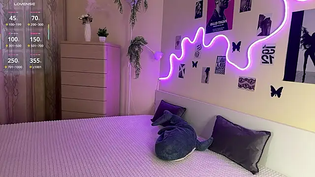 Snapshot of DreamyPalace chatting on February 13, 2026, 1:22 pm DreamyPalace online show from February 13, 2026, 1:22 pm