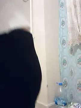 Snapshot of Atwsliiikizilll chatting on February 4, 2026, 3:18 pm Atwsliiikizilll online show from February 4, 2026, 3:18 pm