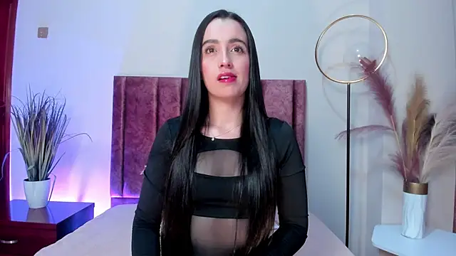 Snapshot of EllaVillaluna chatting on January 9, 2026, 12:50 am EllaVillaluna online show from January 9, 2026, 12:50 am