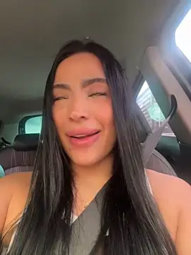 ValeriaTorress  online show from April 1, 2026, 8:28 pm