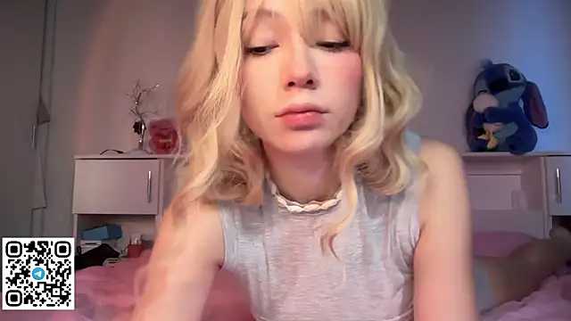 Mayal1na online show from December 18, 2025, 5:01 am