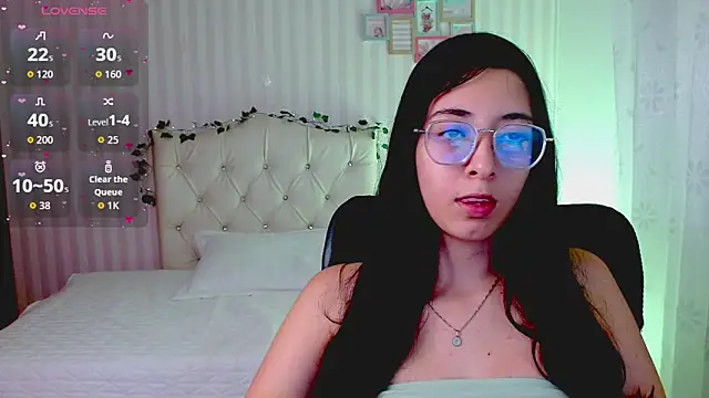 emmalove doll online show from February 25, 2026, 1:06 am