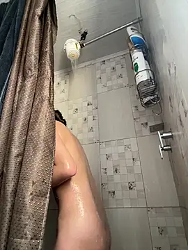 miia rose  online show from April 16, 2026, 7:03 pm