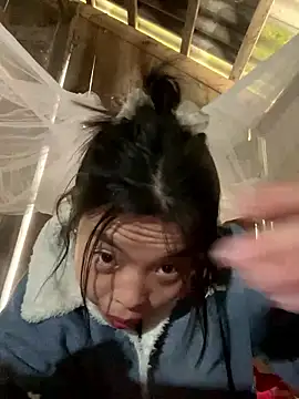 Snapshot of lux-su chatting on January 7, 2026, 5:34 am lux-su online show from January 7, 2026, 5:34 am