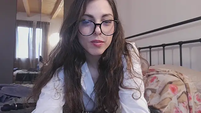 YourSlutQueen online show from February 12, 2026, 10:48 am