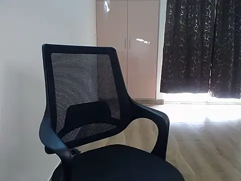 Shy nivi online show from April 7, 2026, 6:48 am