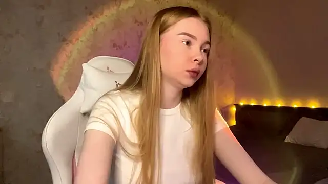 LumiSun online show from February 5, 2026, 7:32 pm