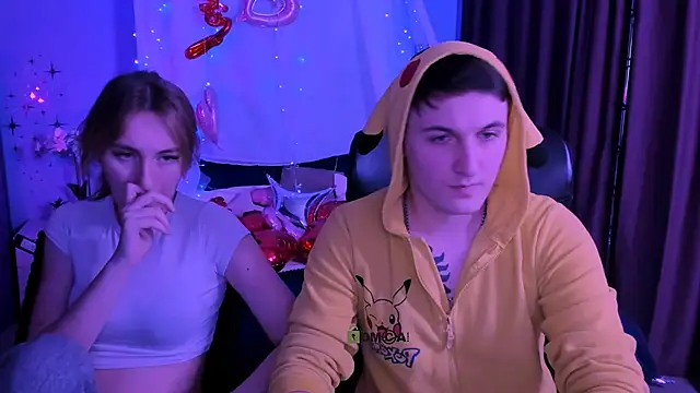 Snapshot of beauty_liam chatting on February 22, 2026, 8:32 pm beauty liam online show from February 22, 2026, 8:32 pm