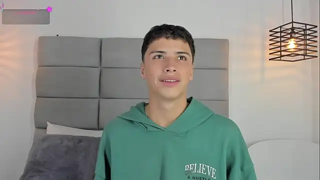 JoshClaarktt online show from April 16, 2026, 4:02 am