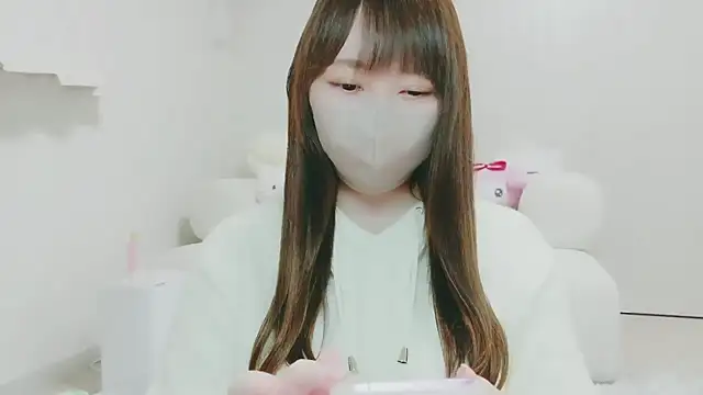 yuyuchan   online show from January 16, 2026, 11:03 am