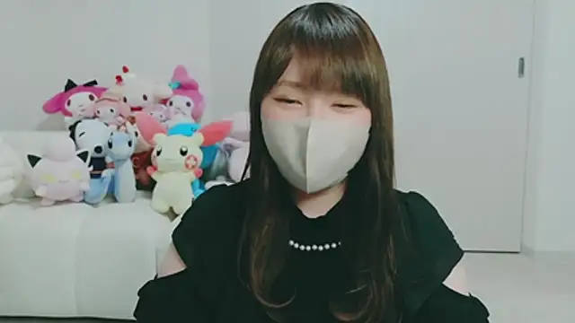 yuyuchan   online show from April 15, 2026, 10:43 am