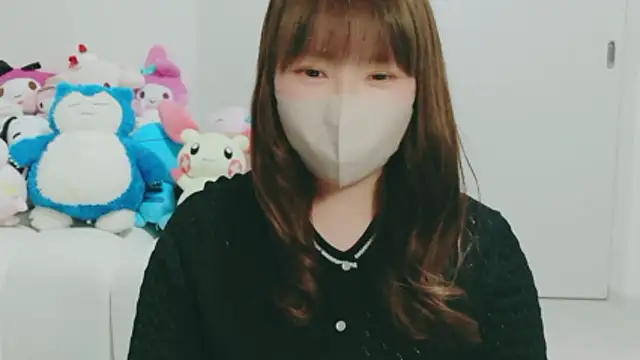 yuyuchan   online show from April 18, 2026, 11:12 am