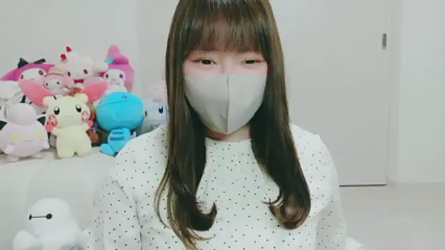 yuyuchan   online show from April 6, 2026, 10:38 am