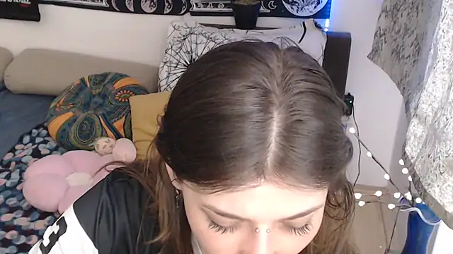 AlienforTwenty online show from March 21, 2026, 9:25 am