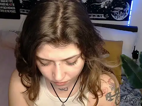 AlienforTwenty online show from February 17, 2026, 11:51 am